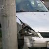 В Казани мужчина на угнанном автомобиле протаранил столб (ФОТО) 