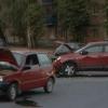 В Казани столкнулись две автоледи на красных машинах (ВИДЕО)