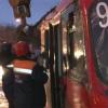 Опрокинувшийся в Казани автобус помог поднять второй участник ДТП - водитель автокрана (ВИДЕО)